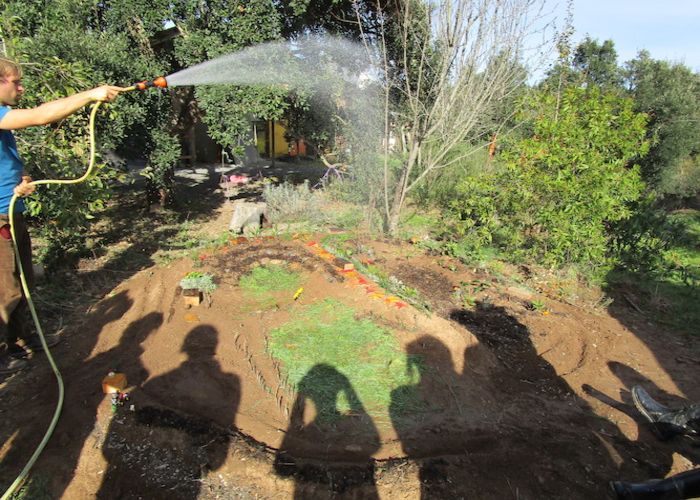 De mãos na terra para salvar a água